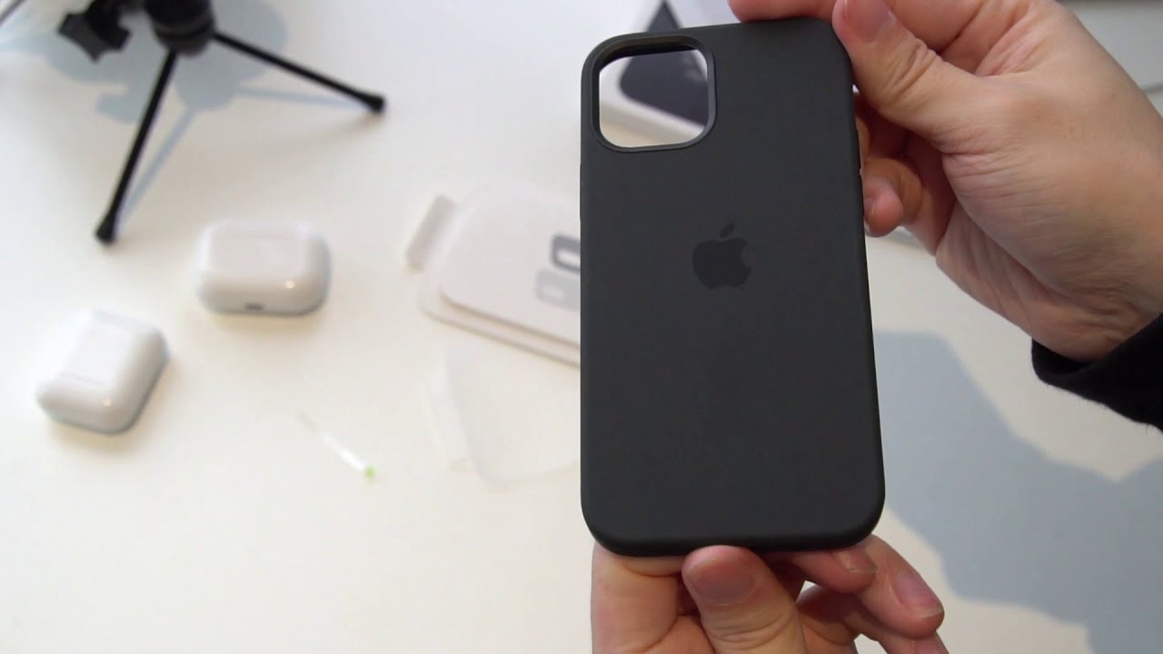 Apple Leather Case with MagSafe for iPhone 12 Pro Max - Black additional product image