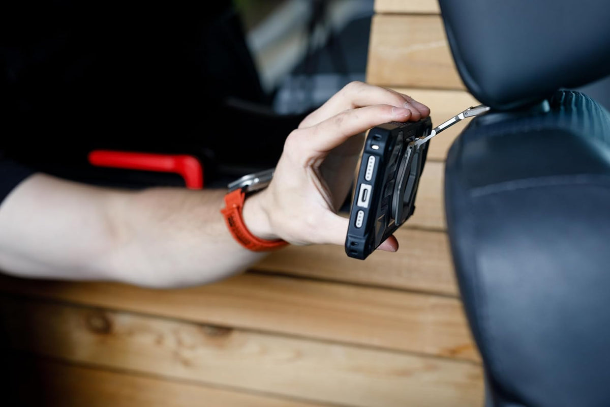 ⁦UAG Magnetic Phone Ring Stand⁩ باللون الأسود/الفضي