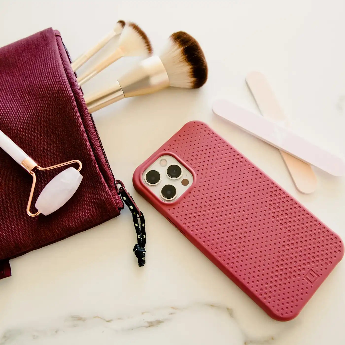 ⁦UAG Accessory Pouch U⁩, ⁦Aubergine - Bag⁩