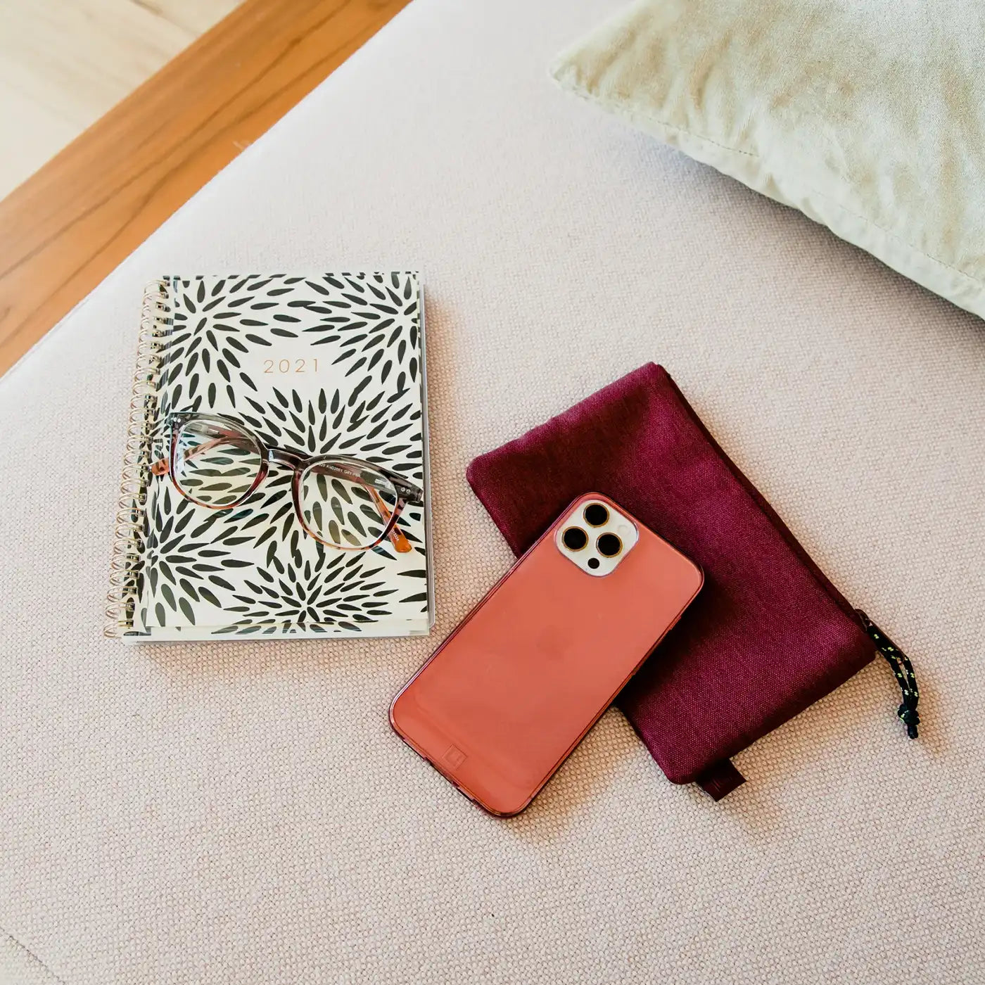 ⁦UAG Accessory Pouch U⁩, ⁦Aubergine - Bag⁩